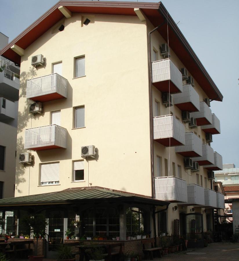 La Quercia Lignano Sabbiadoro Exterior foto