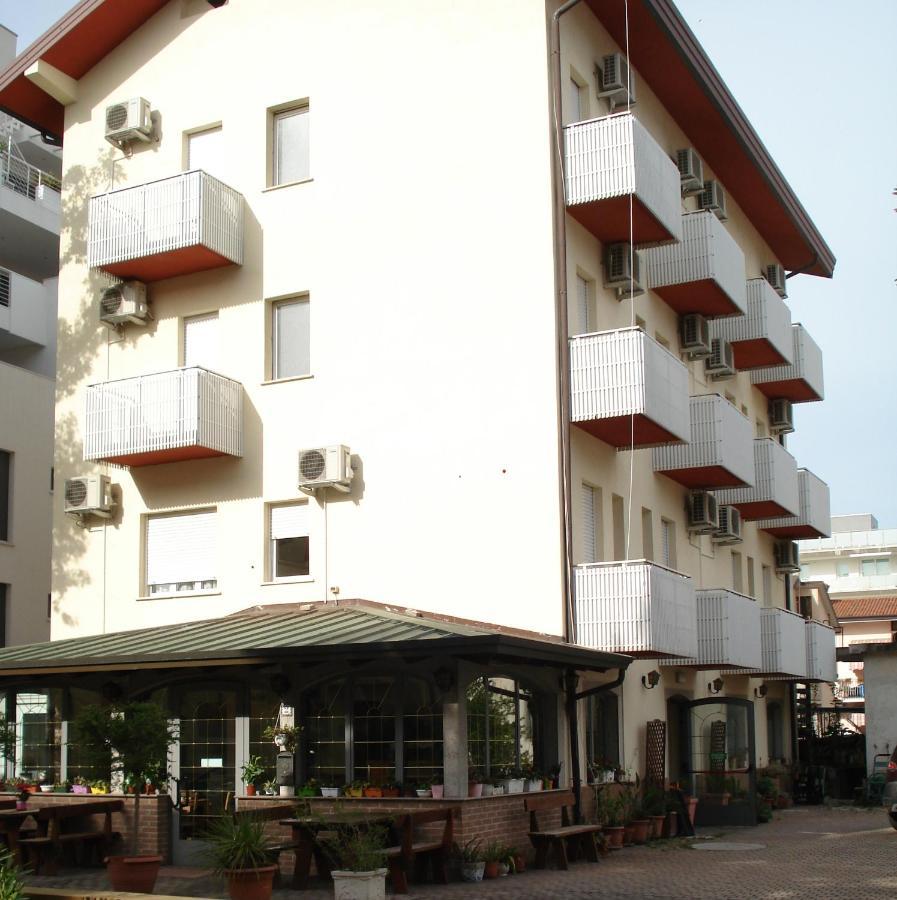 La Quercia Lignano Sabbiadoro Exterior foto