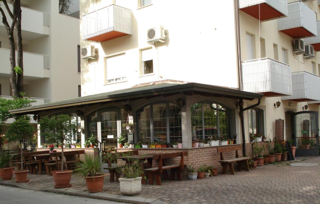 La Quercia Lignano Sabbiadoro Exterior foto